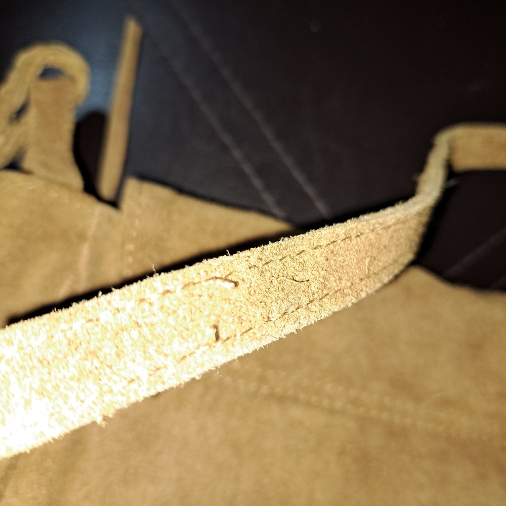 #070 MO & Co Fringe Tan Saddle/Crossbody Bag - Picture 9 of 10